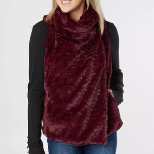 Buckle Jolt Faux Fur Vest